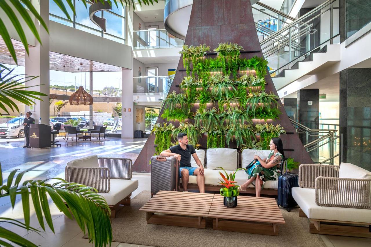 Serhs Natal Grand Hotel & Resort Esterno foto The lobby of the Hilton San Diego Bayfront