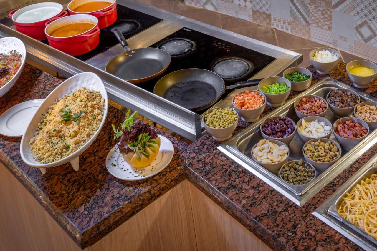 Serhs Natal Grand Hotel & Resort Esterno foto A salad bar